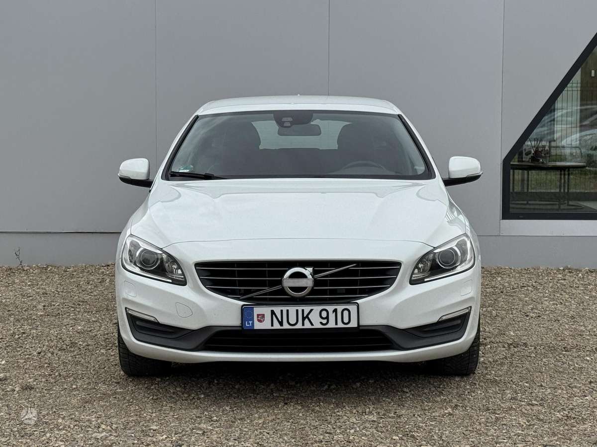 Volvo V60 2014 — rear view