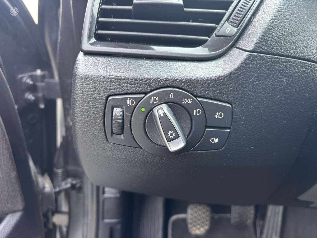 BMW X1 2013 — photo 16