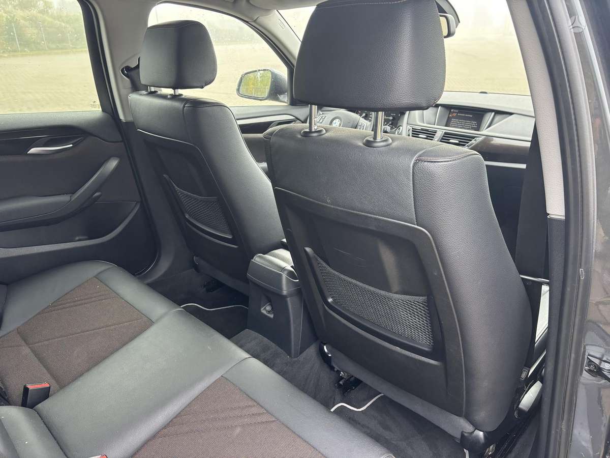 BMW X1 2013 — photo 23