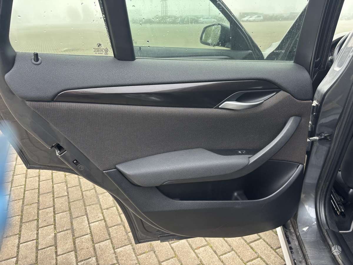 BMW X1 2013 — photo 25