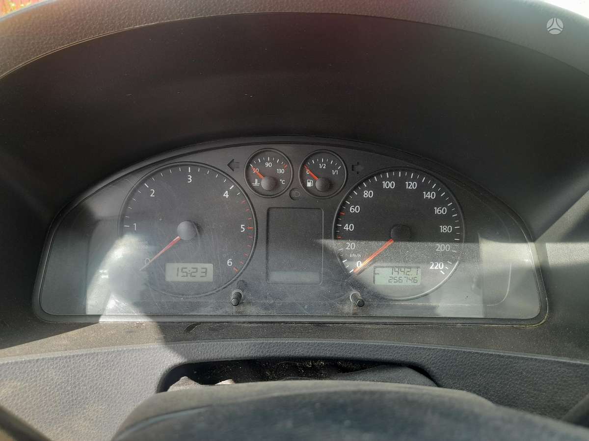 Volkswagen Transporter 2008 — photo 12