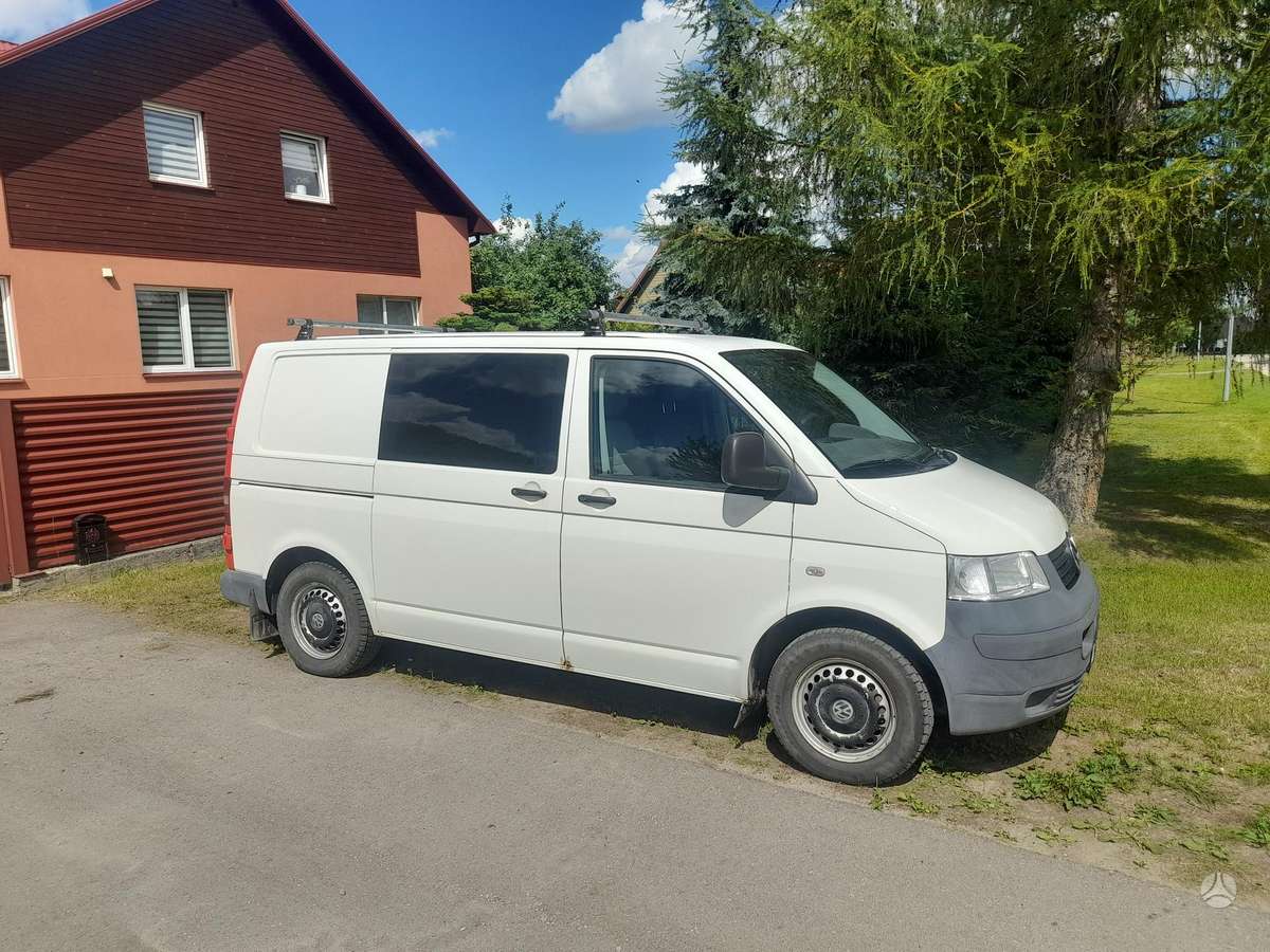 Volkswagen Transporter 2008 — rear view