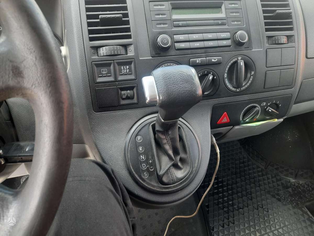 Volkswagen Transporter 2008 — photo 6