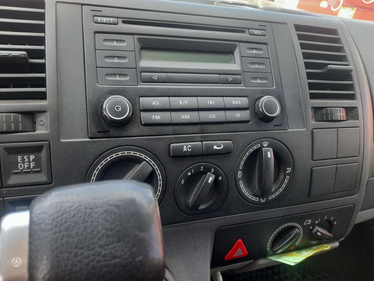 Volkswagen Transporter 2008 — photo 7