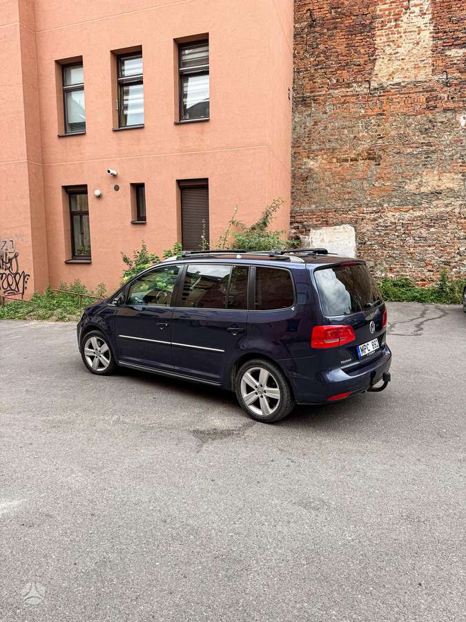 Volkswagen Touran 2011 — photo 5