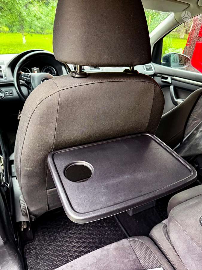 Volkswagen Touran 2011 — photo 7