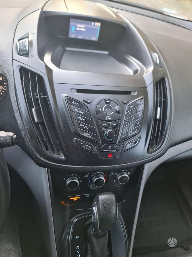 Ford Escape 2015 — фото 12