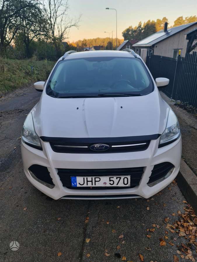 Ford Escape 2015 — вигляд ззаду