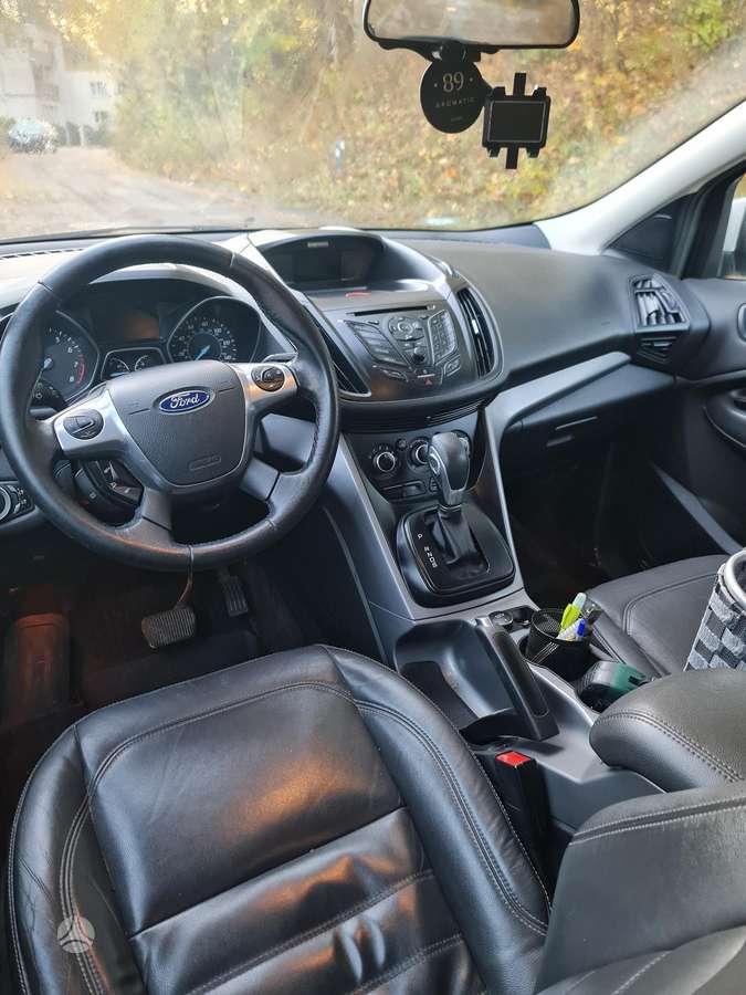 Ford Escape 2015 — фото 6