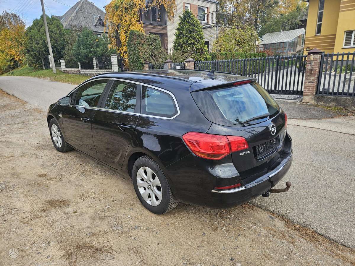 Opel Astra 2015 — photo 6
