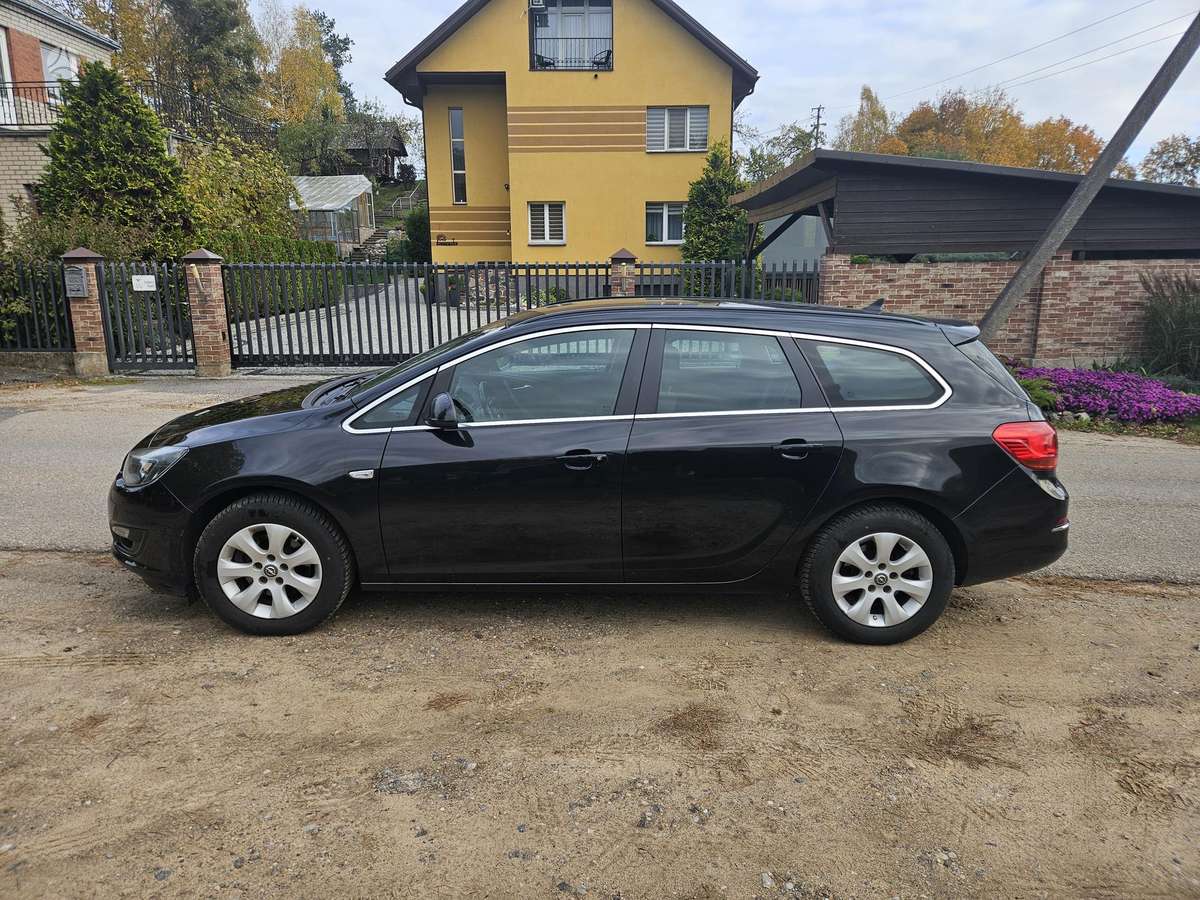 Opel Astra 2015 — photo 7