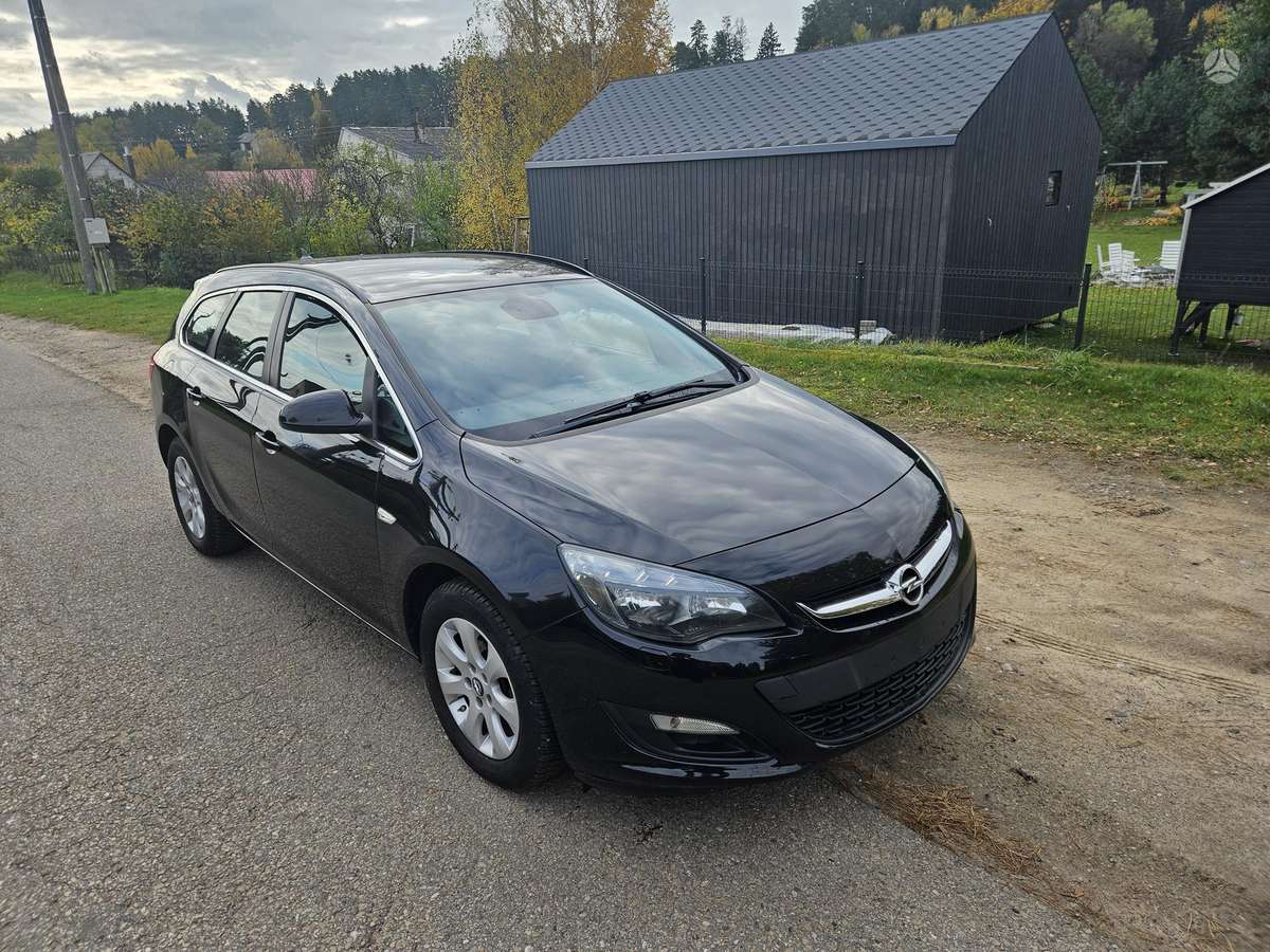 Opel Astra 2015 — photo 9