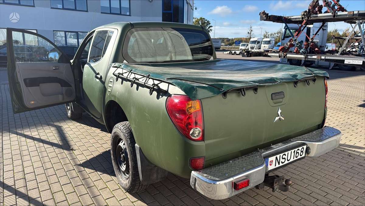 Mitsubishi L200 2010 — engine 2477 cm³, 136 HP (100kW)