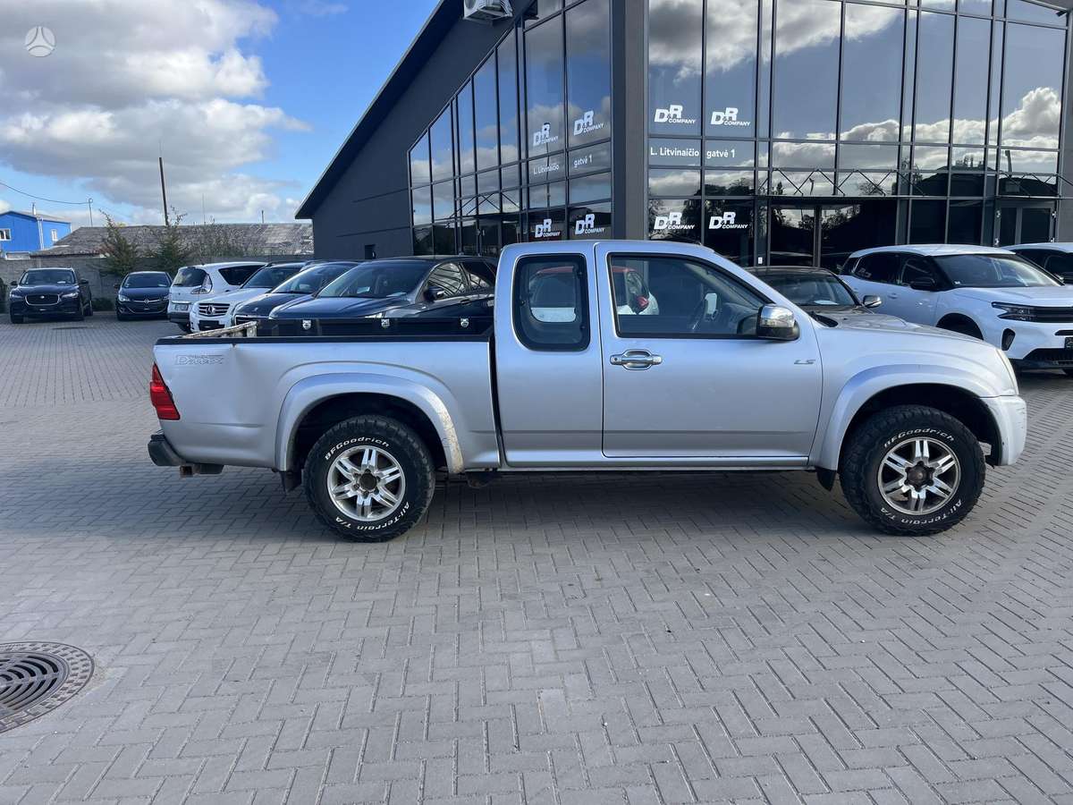 Isuzu D-Max 2011 — photo 7