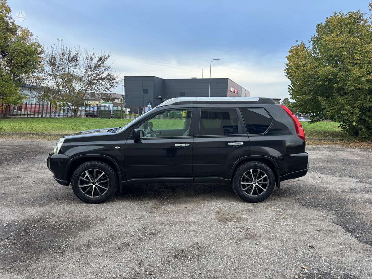 Nissan X-Trail 2008 — салон