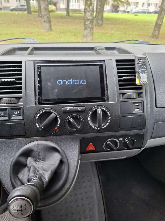 Volkswagen Transporter 2005 — photo 6