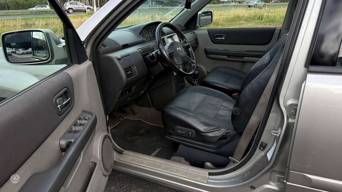 Nissan X-Trail 2005 — photo 10