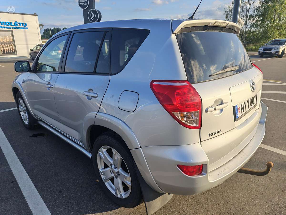 Toyota RAV4 2008 — photo 12