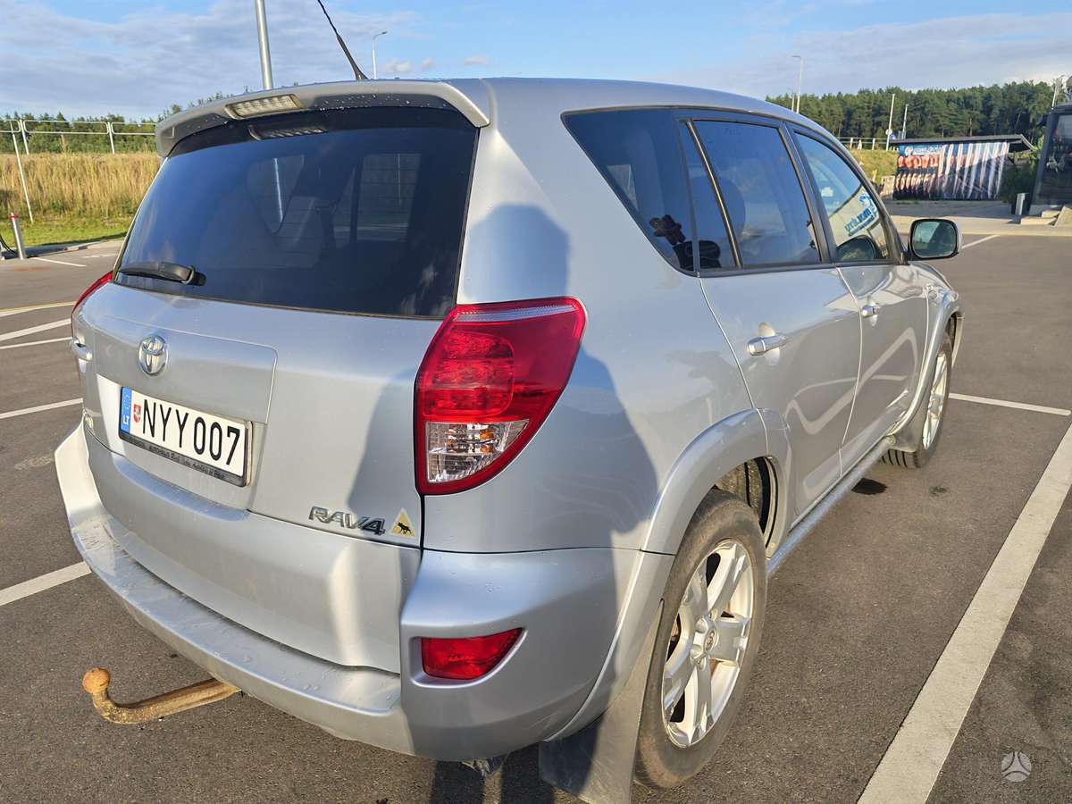 Toyota RAV4 2008 — photo 14