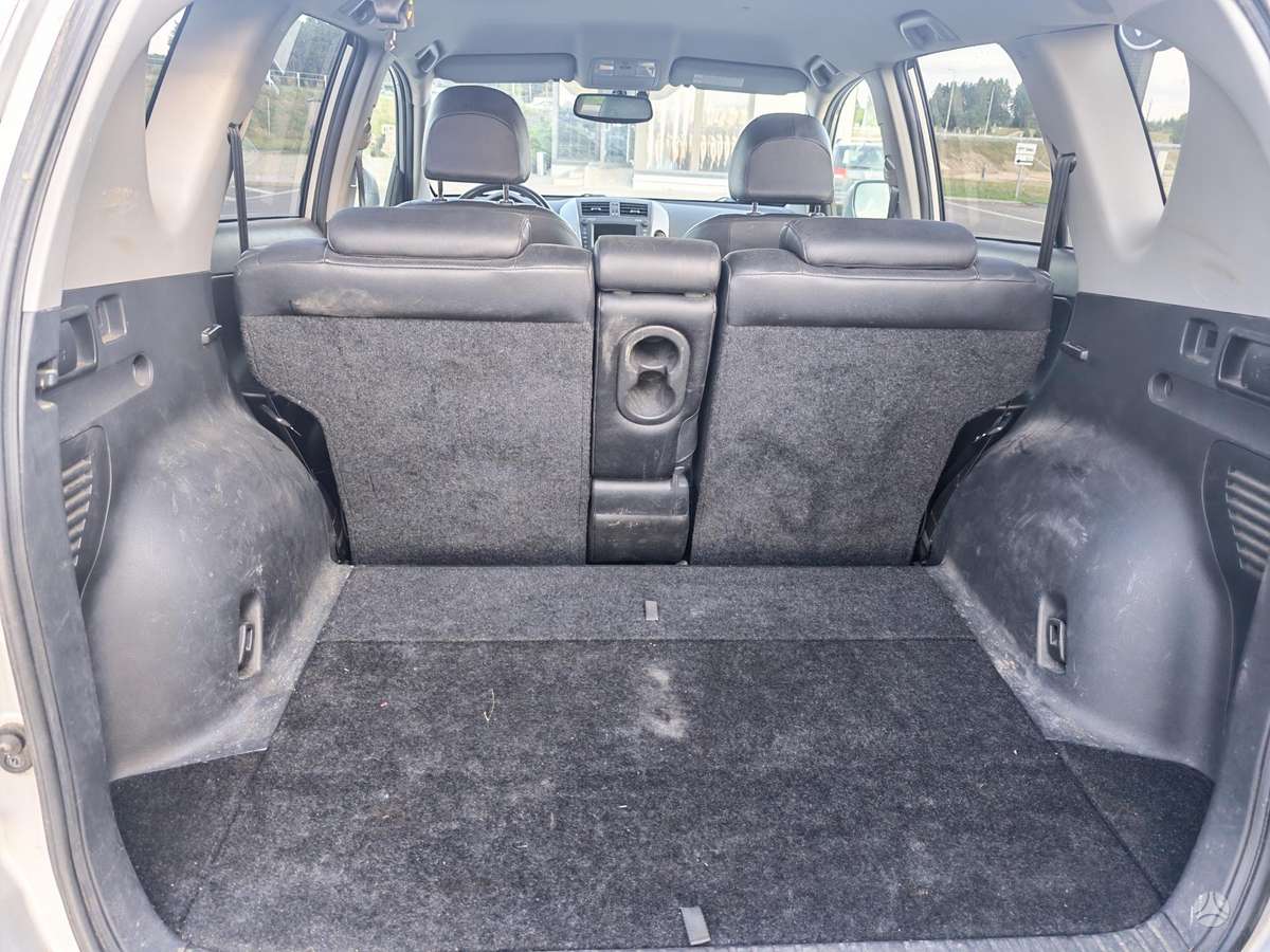 Toyota RAV4 2008 — photo 17