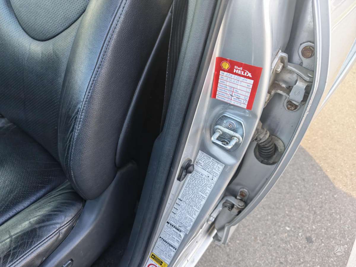 Toyota RAV4 2008 — photo 8