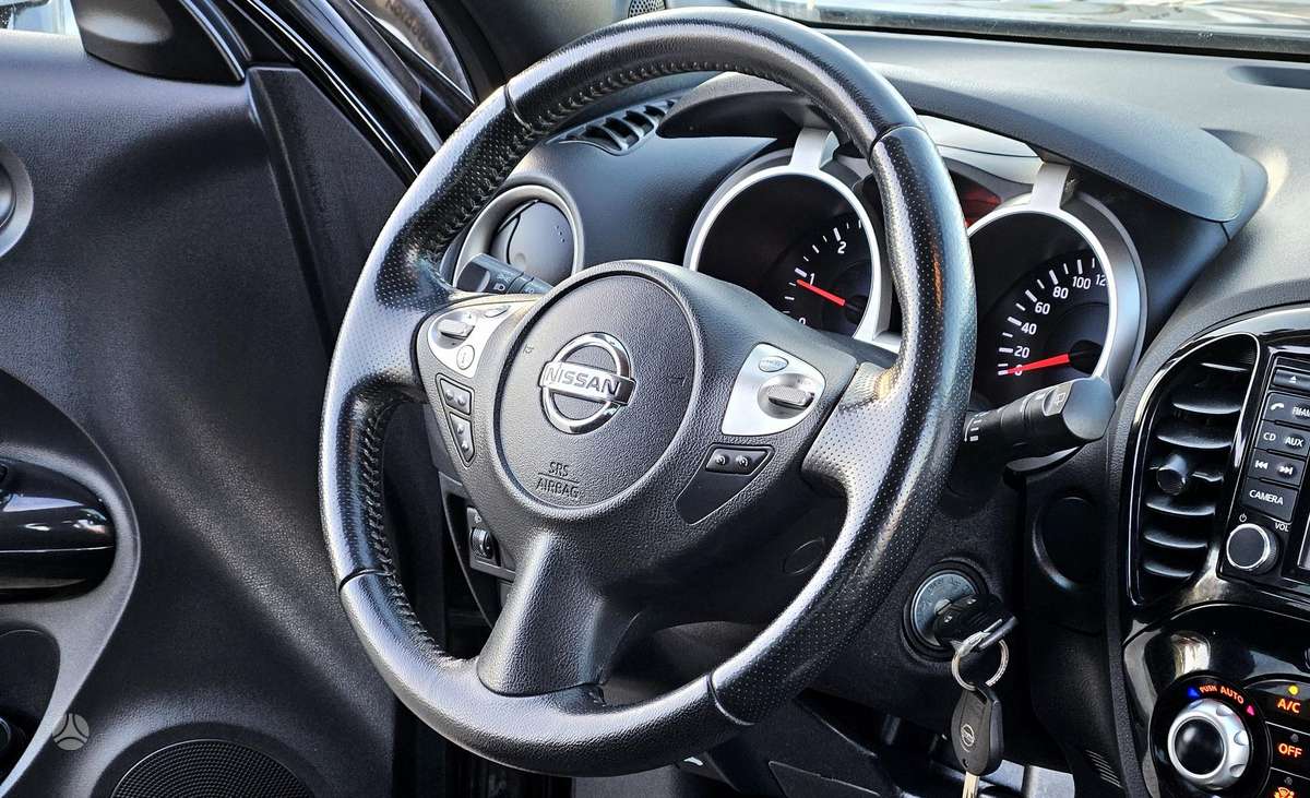 Nissan Juke 2014 — photo 12