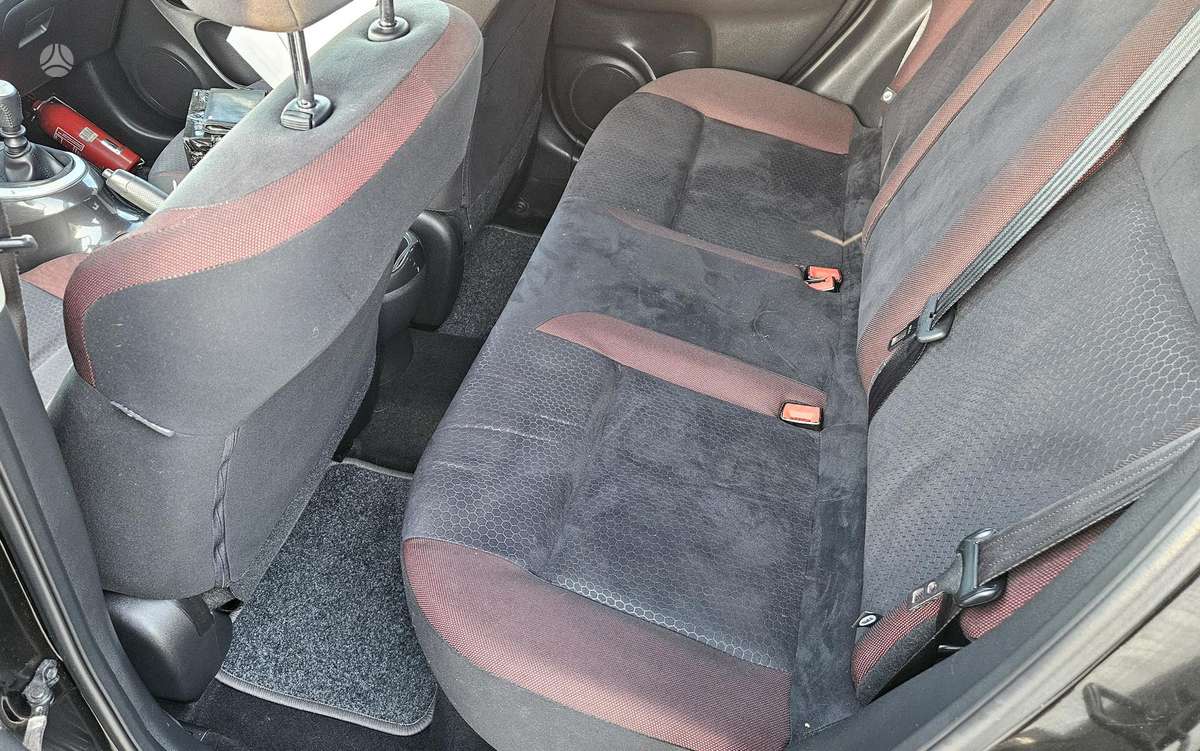 Nissan Juke 2014 — photo 14