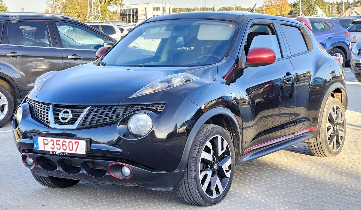 Nissan Juke 2014 — rear view
