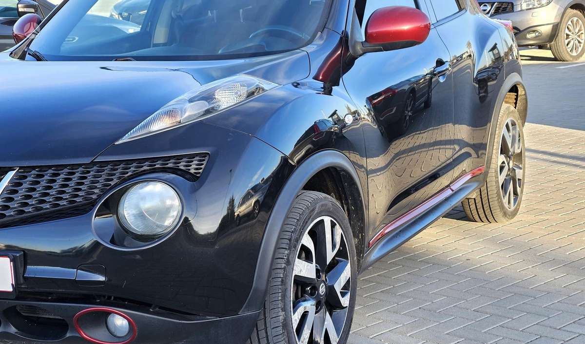 Nissan Juke 2014 — interior