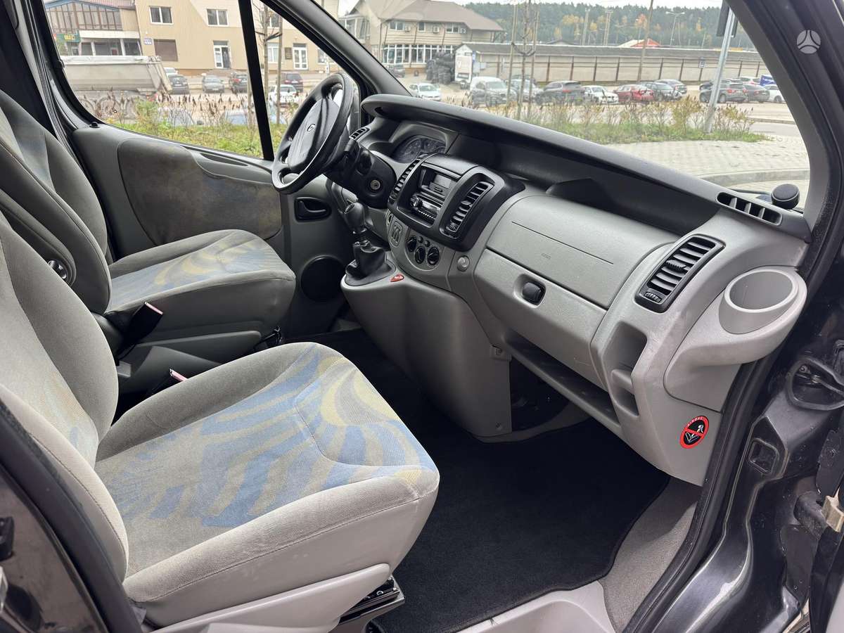 Renault Trafic 2004 — photo 10
