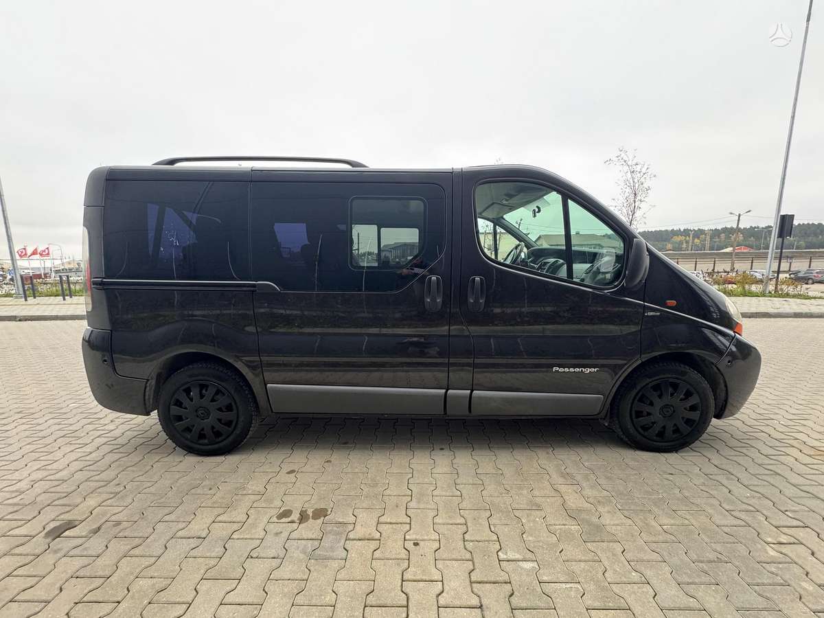 Renault Trafic 2004 — engine 1870 cm³, 101 HP (74kW)