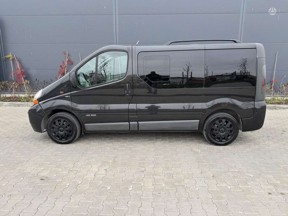 Renault Trafic 2004 — photo 8