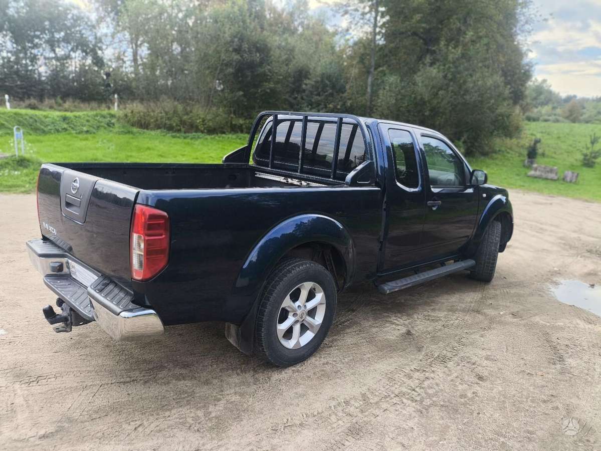 Nissan Navara 2006 — двигун 2500 cm³, 173 HP (127kW)