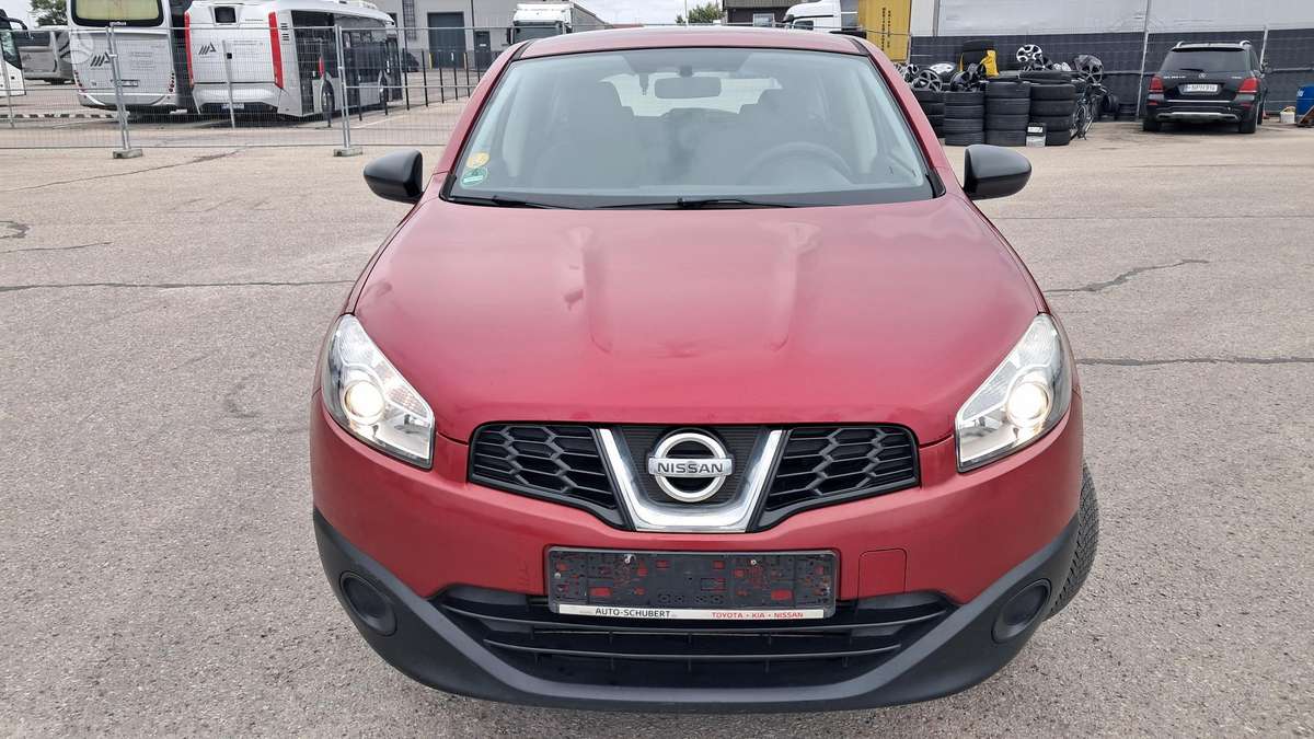 Nissan Qashqai 2010 — вигляд ззаду