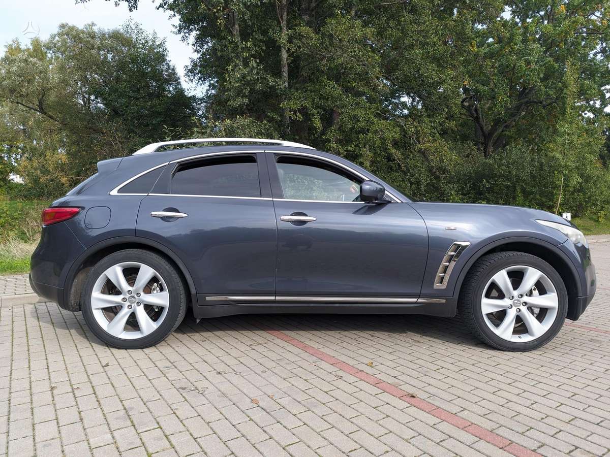 Infiniti FX37 2010 — авто для ЗСУ з Європи