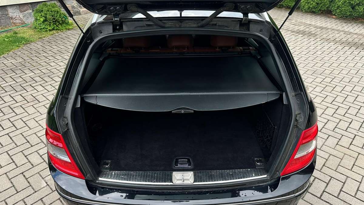 Mercedes-Benz C220 2008 — photo 8