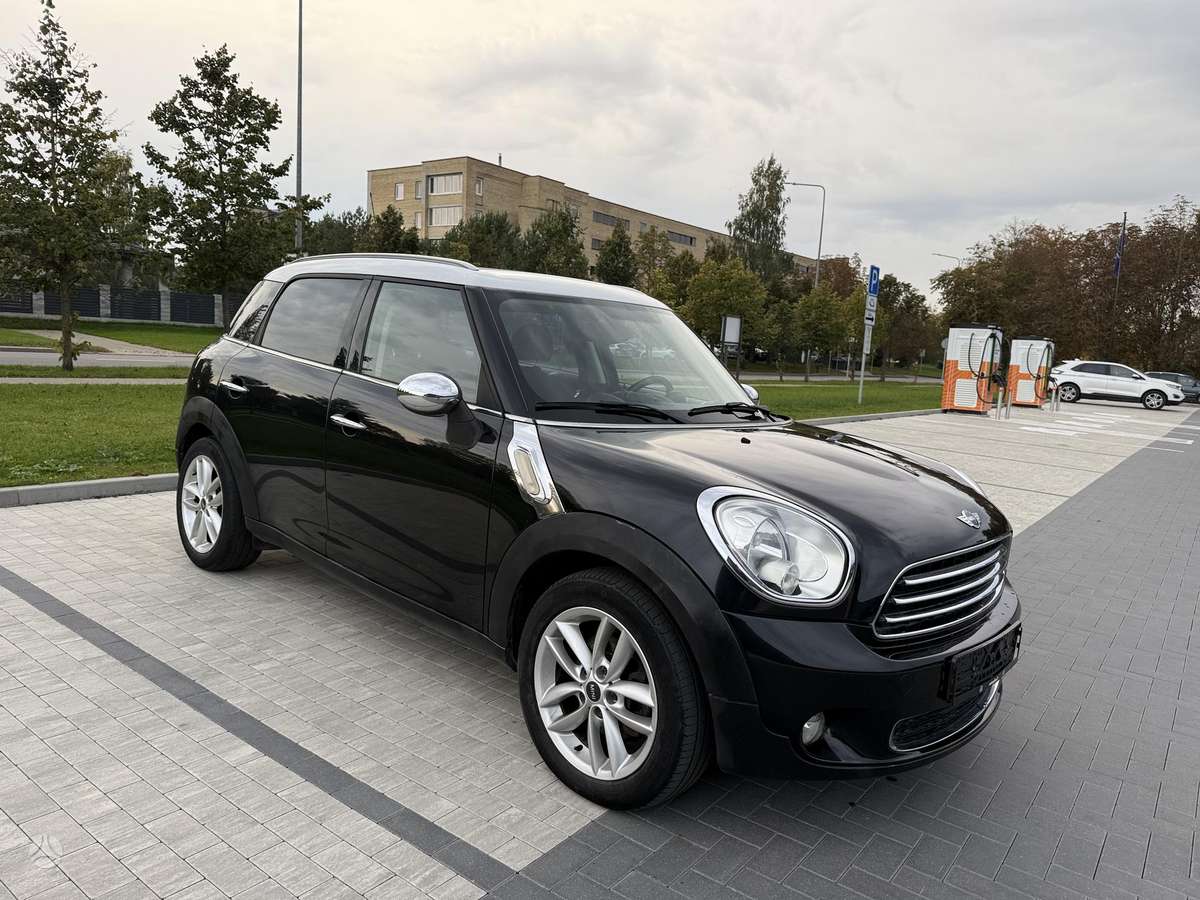 Mini Countryman 2011 — салон