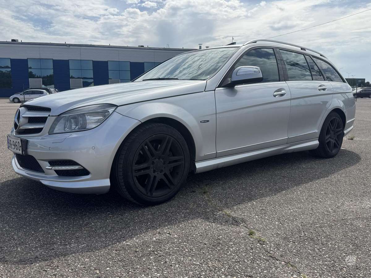 Mercedes-Benz C320 2009 — vehicle for AFU Ukraine