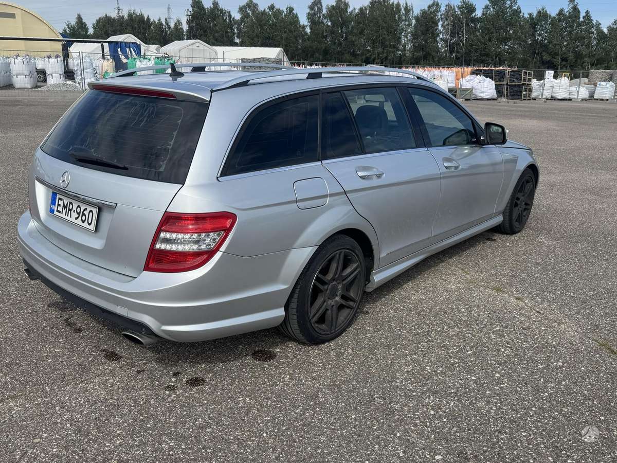 Mercedes-Benz C320 2009 — photo 6