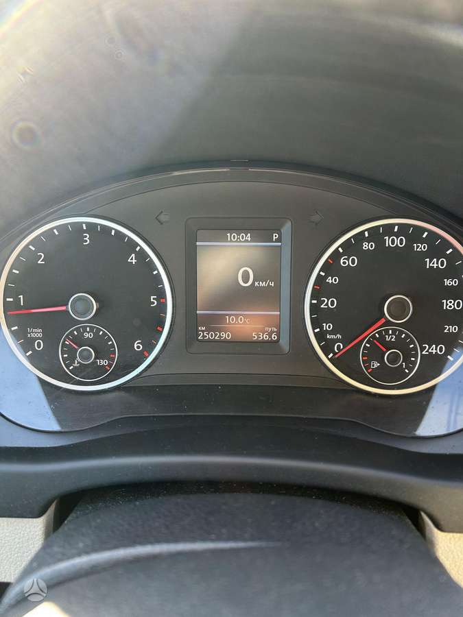 Volkswagen Tiguan 2012 — photo 13
