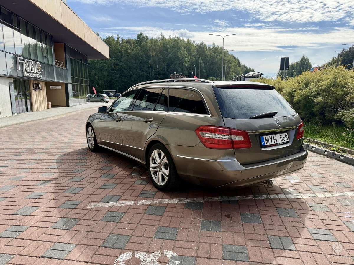 Mercedes-Benz E220 2010 — photo 6