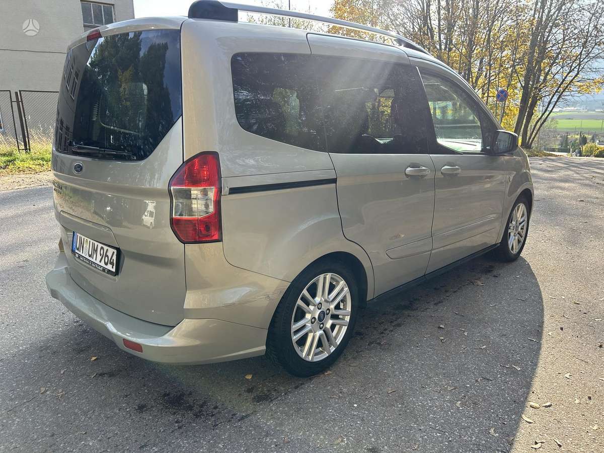 Ford Tourneo 2015 — фото 10