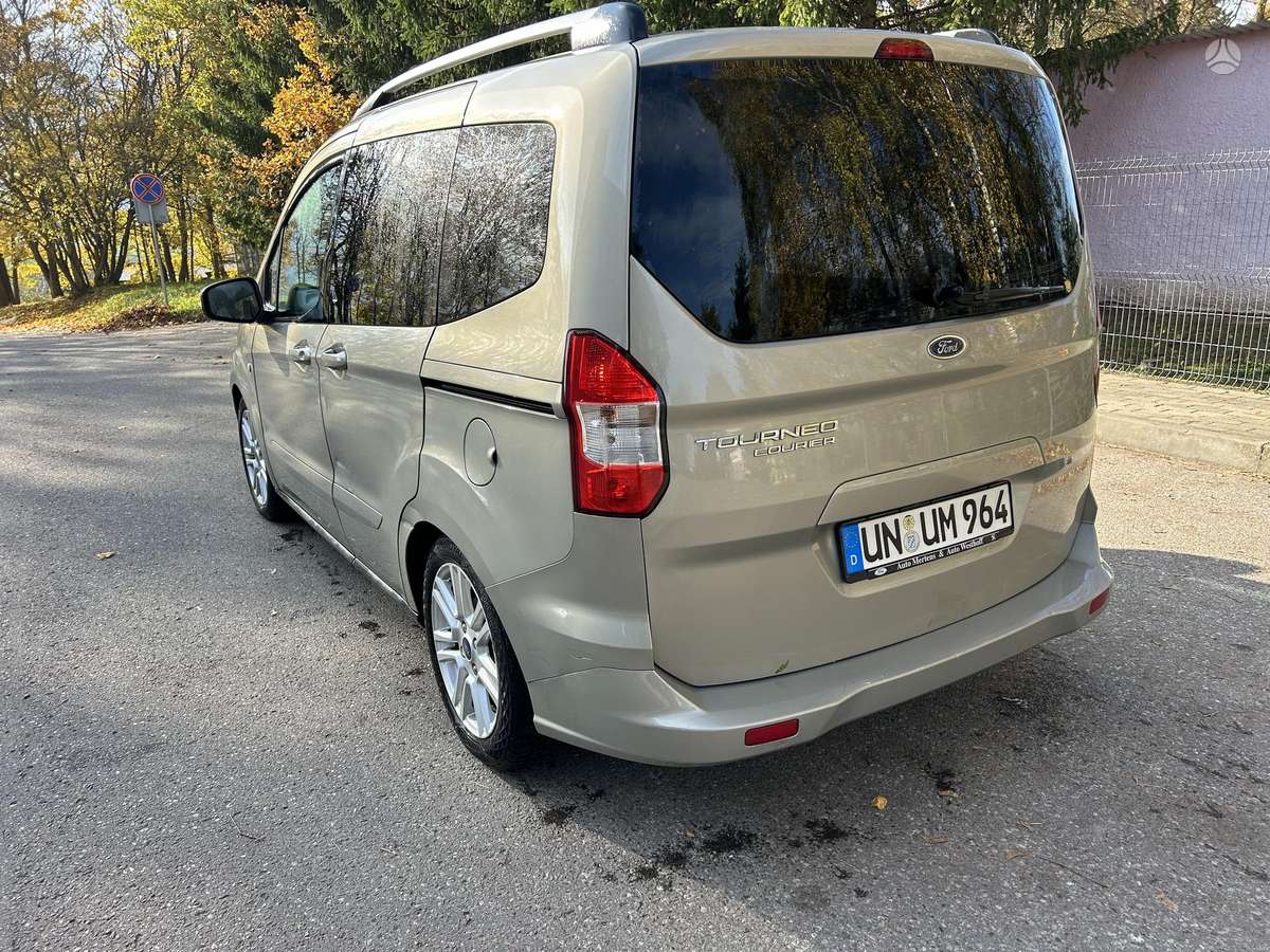 Ford Tourneo 2015 — фото 11