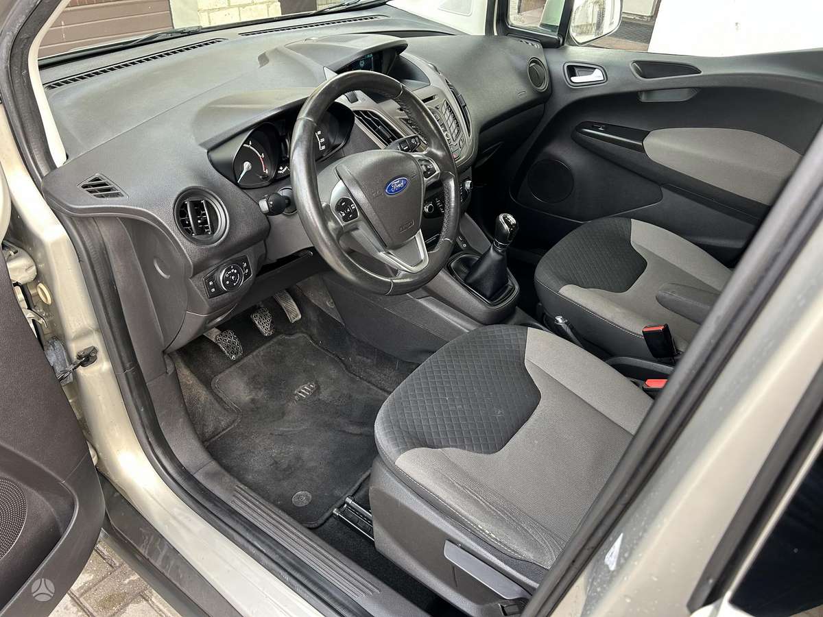 Ford Tourneo 2015 — фото 16