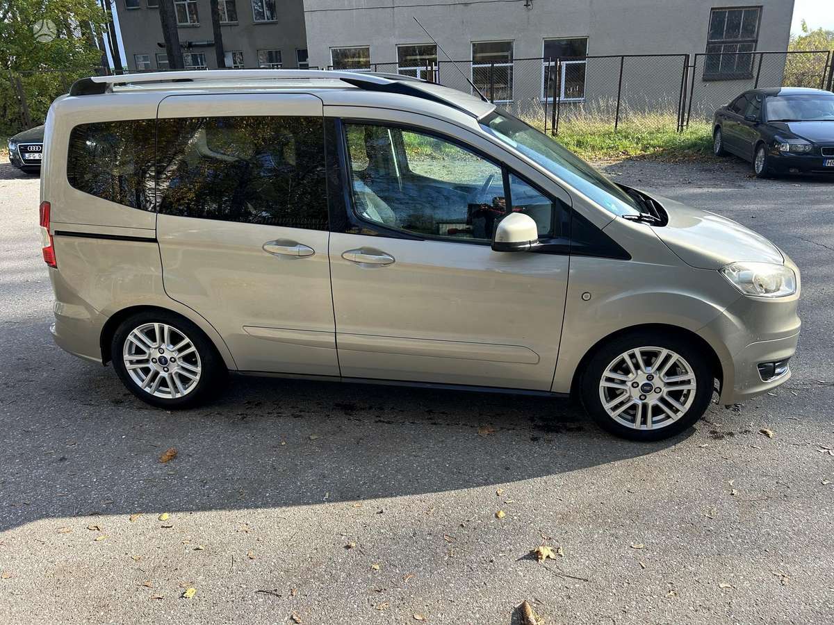 Ford Tourneo 2015 — фото 8