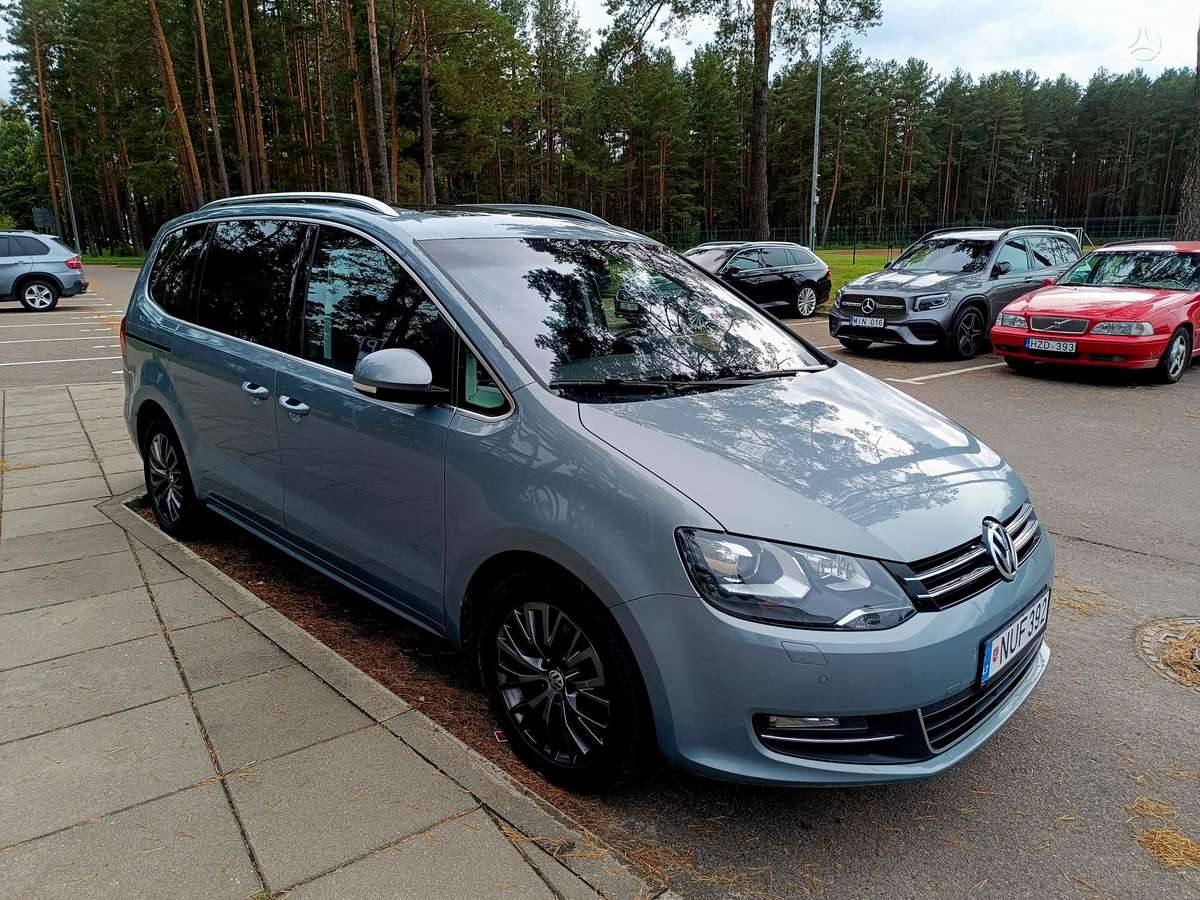 Volkswagen Sharan 2011 — engine 1968 cm³, 140 HP (103kW)