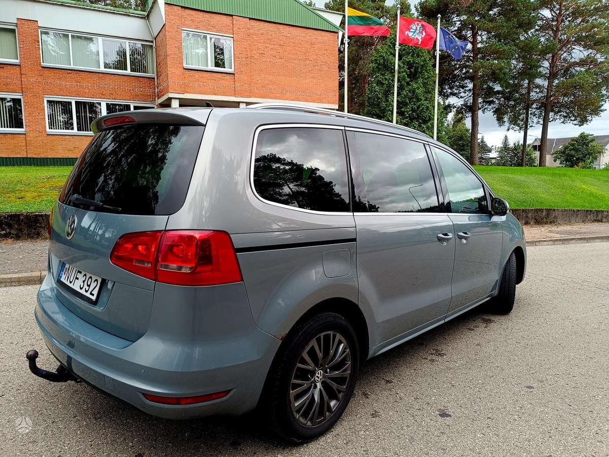 Volkswagen Sharan 2011 — photo 8