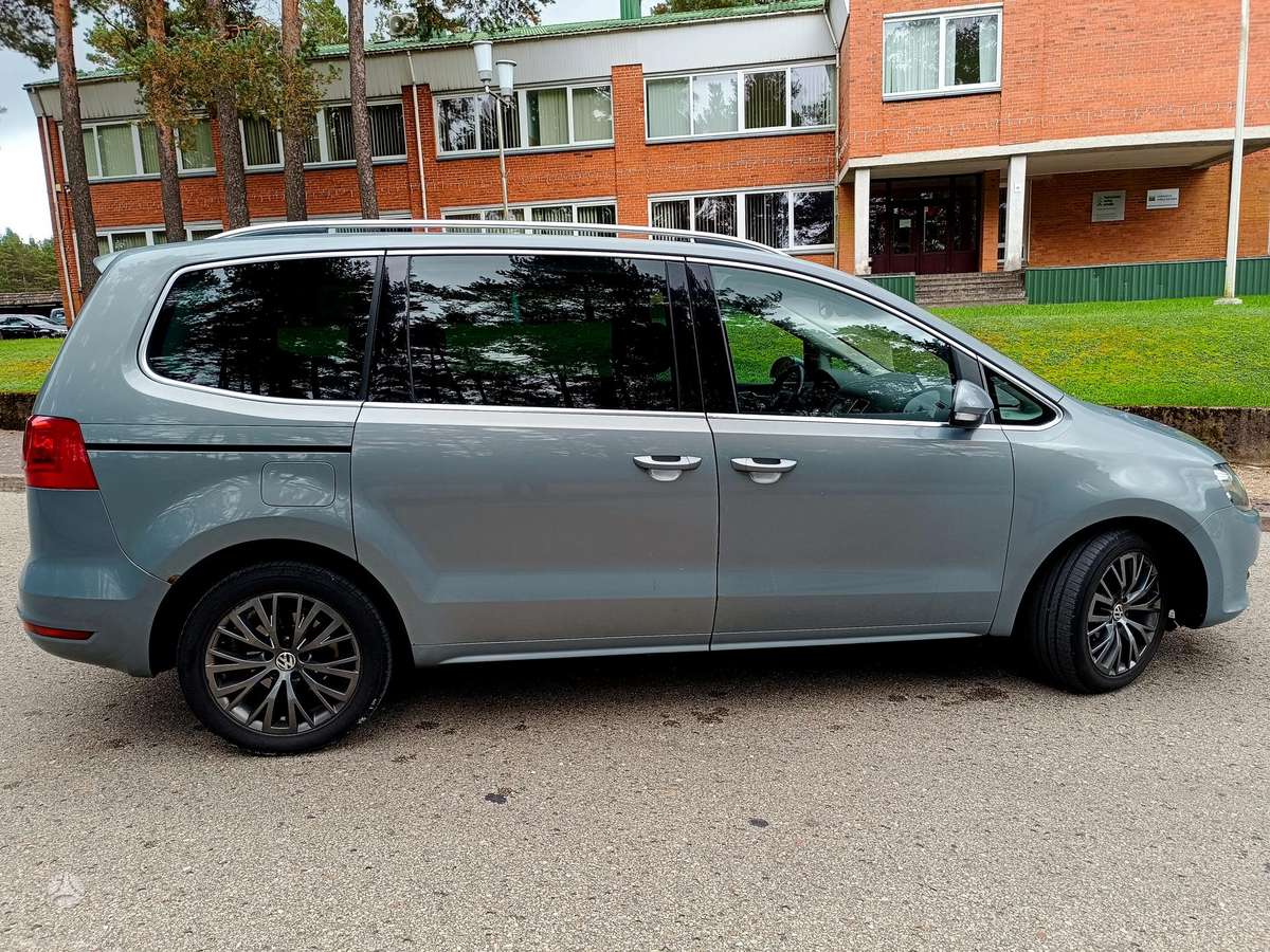 Volkswagen Sharan 2011 — photo 9