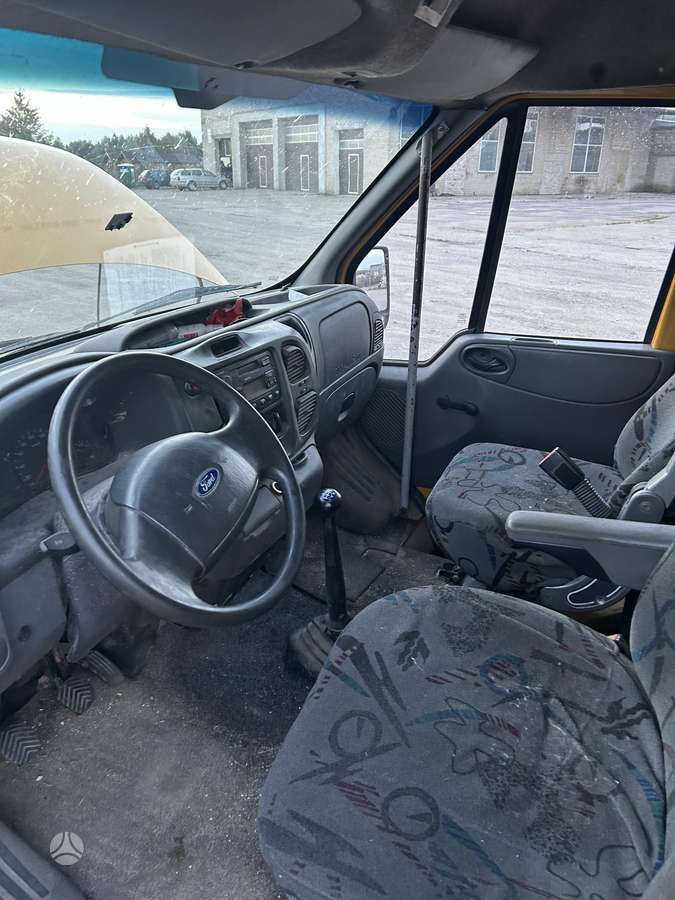 Ford Transit 2004 — photo 5