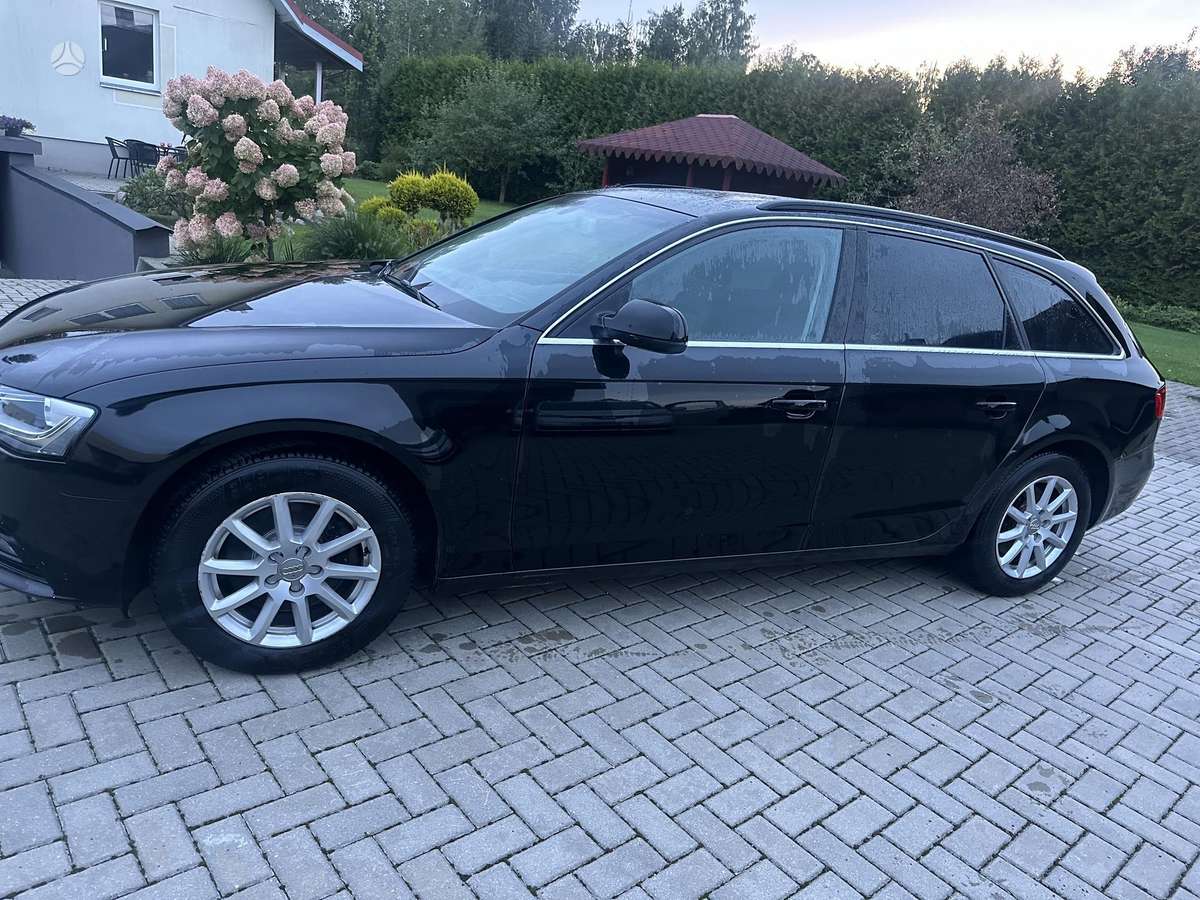 Audi A4 2015 — rear view